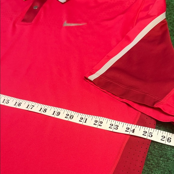 Tiger Woods Collection by Nike Polo (*ICONIC SUNDAY RED COLORWAY*) Size XL - Picture 4 of 7